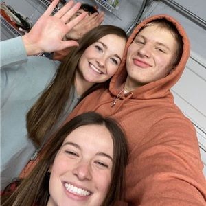 Meet your Posher, Carlie